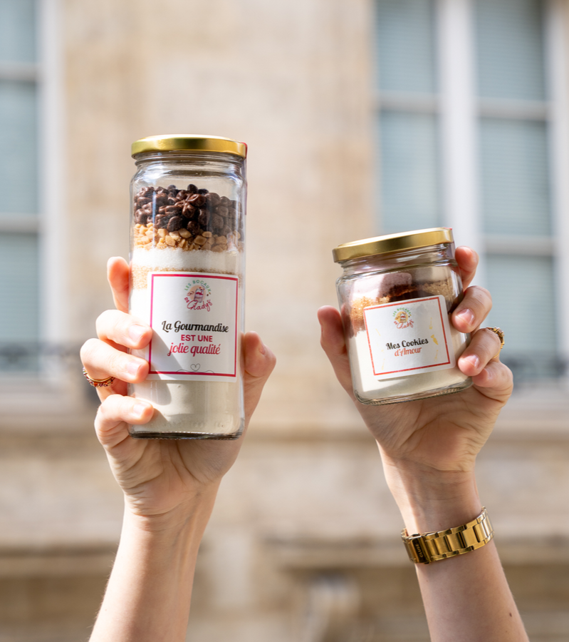 Bocaux avec chocolat